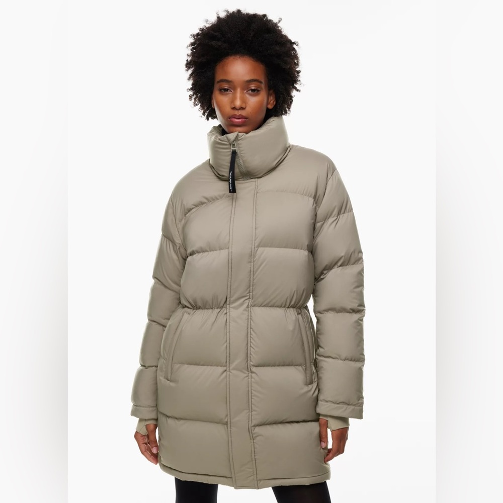 Aritzia Super Puff Supersinch - Mid length